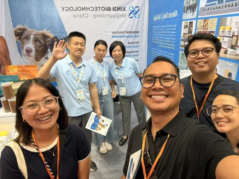 Petfair Vietnam 2026 Booth Meetings: Customer Conversations at Xinji Pet Food